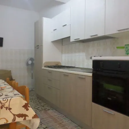 Casa Vacanze Raffaele Apartment *