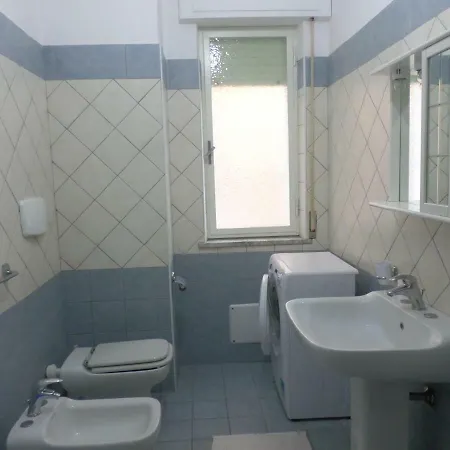 Apartment Casa Vacanze Raffaele *